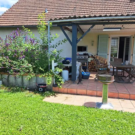 Holiday home Maison Naucelles